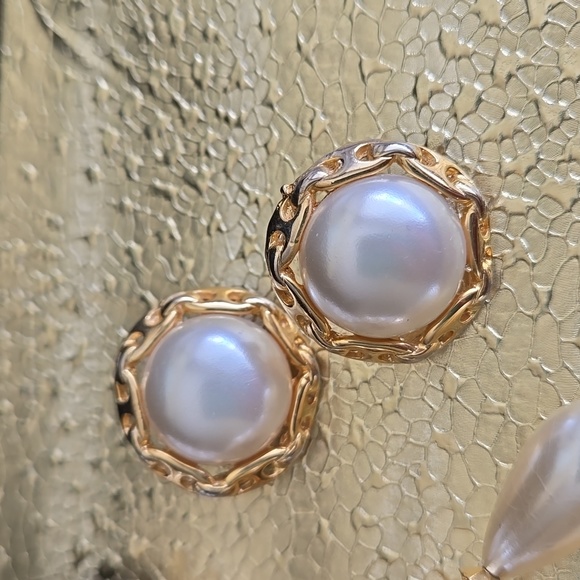 Pearls pearls and pearls earrings - Picture 4 of 10